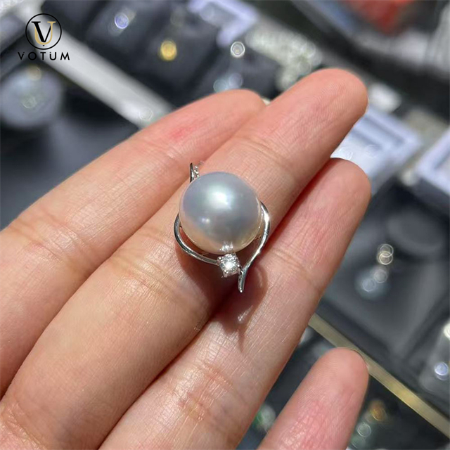 Votum 11-12mm Australian White Pearl Charm Pendant with Natural Sapphire Cultured Pearl Pendant for Necklace Custom Fine Jewelry