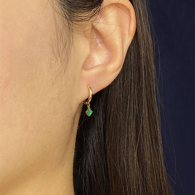 Au750 Emerald Hoops Earring