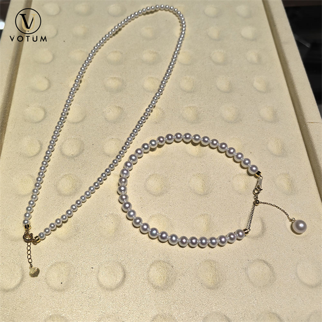 VOTUM 18K Gold 4.5mm Chinese Pearls Bracelet